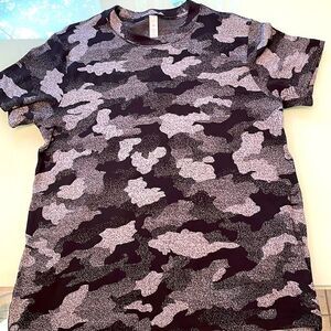 Lululemon top 2 black grey light grey printed